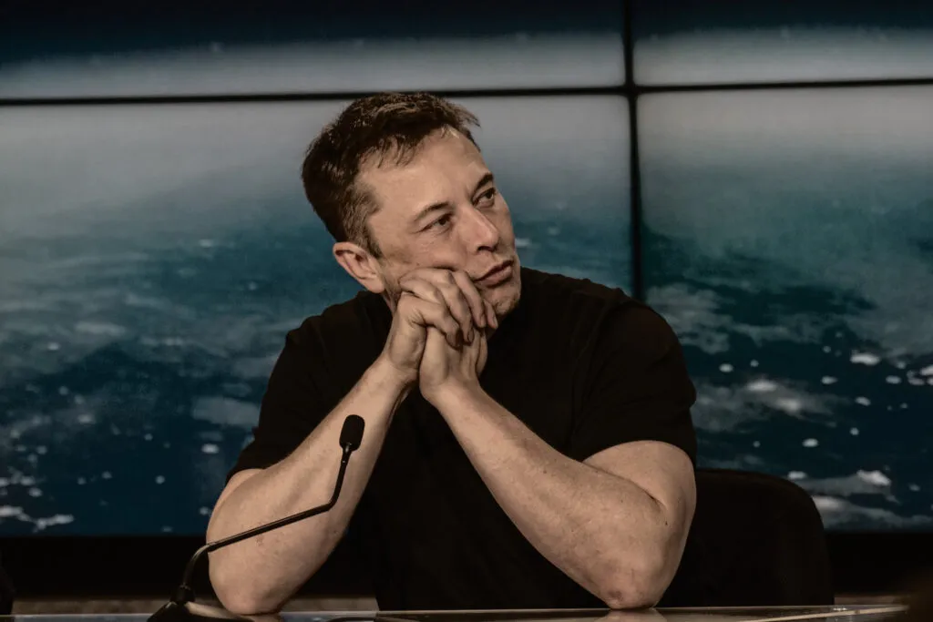 uniao-europeia-considera-multar-elon-musk-em-mais-de-r-5-bilhoes-elon-musk-e-um-dos-principais-conselheiros-da-casa-branca-foto-creative-commons-tvt-news