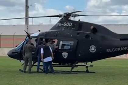 Video Bolsonaro e levado em helicoptero cedido por governadora Fatima.jpg