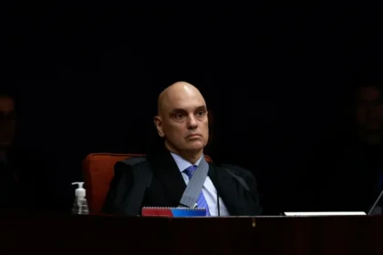 stf-ex-assessores-de-bolsonaro-se-tornam-reus-por-tentativa-de-golpe-alexandre-de-moraes-e-relator-do-caso-e-foi-o-primeiro-a-acatar-a-denuncia-foto-rosinei-coutinho-stf-tvt-news