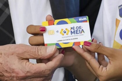 pe-de-meia--nascidos-em-julho-e-agosto-recebem-incentivo-matricula--objetivo-do-programa-e-combater-a-evasao-escolar--foto-marcelo-camargo-abr-tvt-news