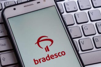 Banco Central revela os piores bancos de 2025 no ranking de reclamações dos clientes; veja lista