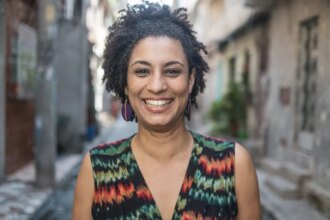 camara-aprova-criacao-dia-marielle-franco-14-marco-manter-nome-marielle-vivo-ato-justica-ressalta-luyara-franco-filha-vereadora-bernardo-guerreiro-midia-ninja-tvt-news