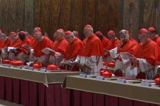 conclave-se-inicia-cardeais-brasileiros-ritos-curiosidades-vatican-news-tvt-news