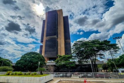 copom-eleva-juros-basicos-economia-para-14-75-ano-a-previsao-e-que-a-inflacao-oficial-devera-fechar-o-ano-em-5-53-por-cento-foto-rafa-neddermeyer-agencia-brasil