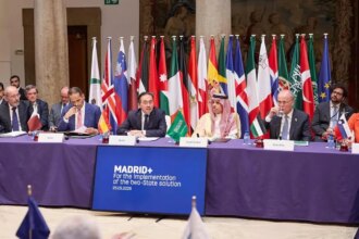 criacao-de-estado-palestino-e-discutido-por-20-paises-em-meio-a-bombardeios-reuniao-que-aconteceu-em-madri-e-preparacao-conferencia-internacional-sobre-o-tema-foto-relacoes-exteriores-da-espanha-reproducao-tvt-news