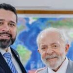 Em meio a rombo bilionario presidente dos Correios aumenta o.jpg