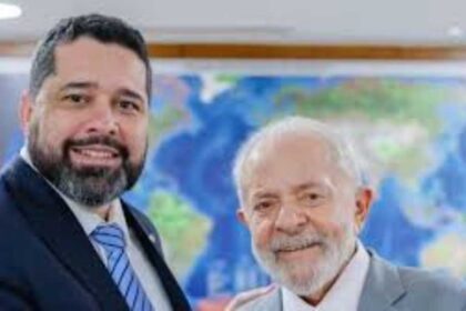 Em meio a rombo bilionario presidente dos Correios aumenta o.jpg