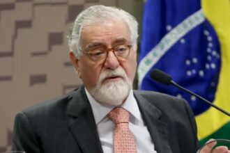 Ex chanceler Celso Lafer critica viagem de Lula a Russia Nao.jpg