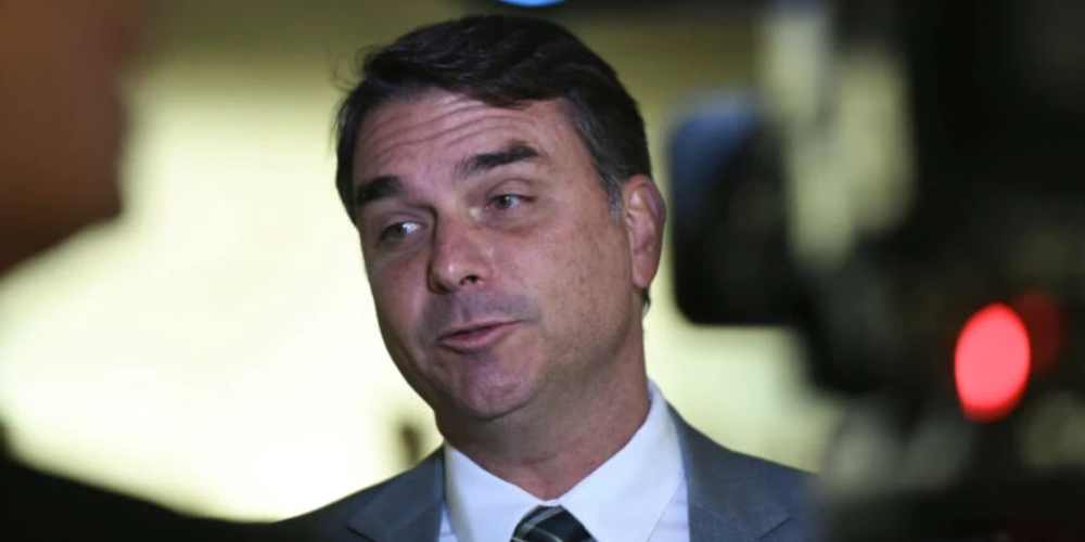 Flavio Bolsonaro nega reuniao sobre sancoes e quer discutir seguranca.jpg