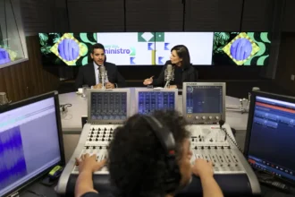 Ministro-da-Advocacia--Geral-da-União,-Jorge-Messias,-fala-sobre-as-ações-para-que-associações-e-pessoas-envolvidas-sejam-punidas-e-devolvam-recursos-para-aposentados-e-pensionistas-que-tiveram-descontos-indevidos-no-INSS.-Foto:-©-Marcelo-Camargo/-Agência-Brasil-tvt-news