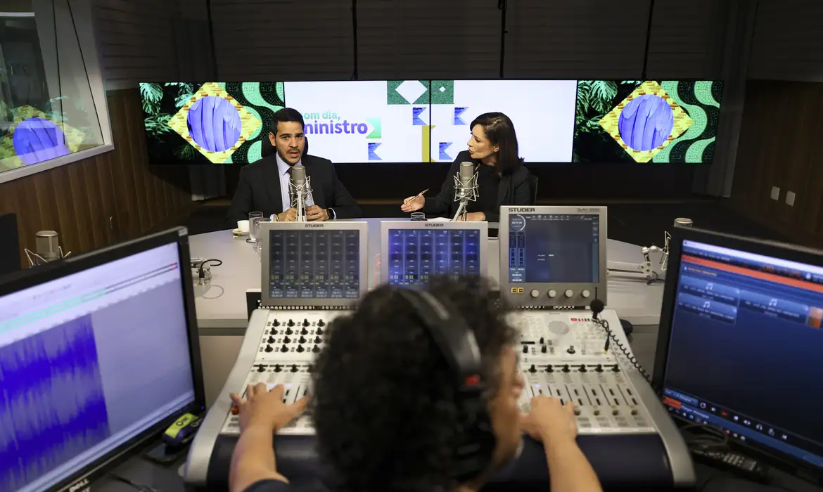 Ministro-da-Advocacia--Geral-da-União,-Jorge-Messias,-fala-sobre-as-ações-para-que-associações-e-pessoas-envolvidas-sejam-punidas-e-devolvam-recursos-para-aposentados-e-pensionistas-que-tiveram-descontos-indevidos-no-INSS.-Foto:-©-Marcelo-Camargo/-Agência-Brasil-tvt-news