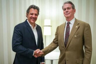 Haddad reune se com secretario de Trump em meio a guerra.jpg