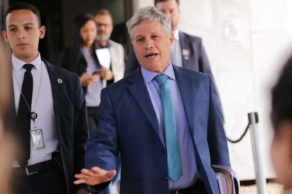 INSS ministro de Lula se reune com entidade suspeita e.jpg