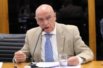 Lider do PDT deixa bancada aliada do governo Lula na.jpg