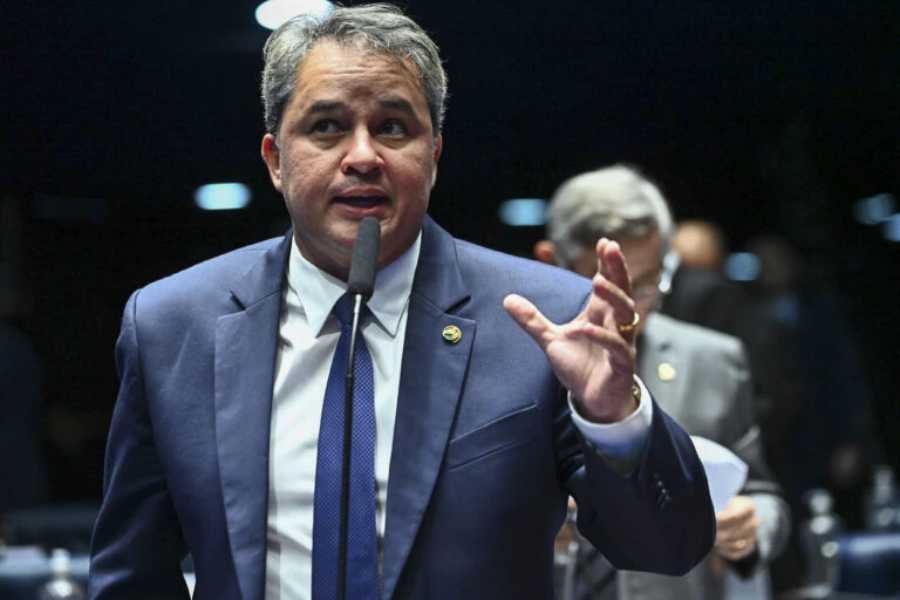 Lider do Uniao Brasil no Senado sofre acidente de automovel.jpg