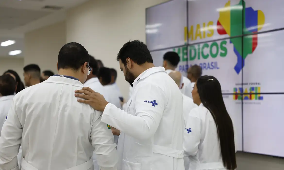 mais-medicos-inscricoes-para-bolsas-integrais-vao-ate-6-de-junho-aulas-comecam-no-segundo-semestre-em-nove-localidades-foto-fernando-frazao-agencia-brasil-tvt-news