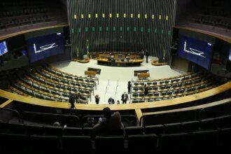 pdt-deixa-base-do-governo-na-camara-apos-saida-de-lupi-pdt-cobra-reciprocidade-e-respeito-do-governo-foto-antonio-cruz-agencia-brasil-tvt-news