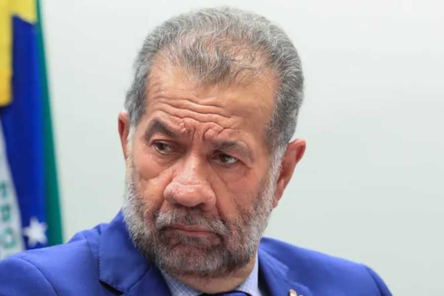 Por que Lula ainda nao demitiu Lupi.jpg