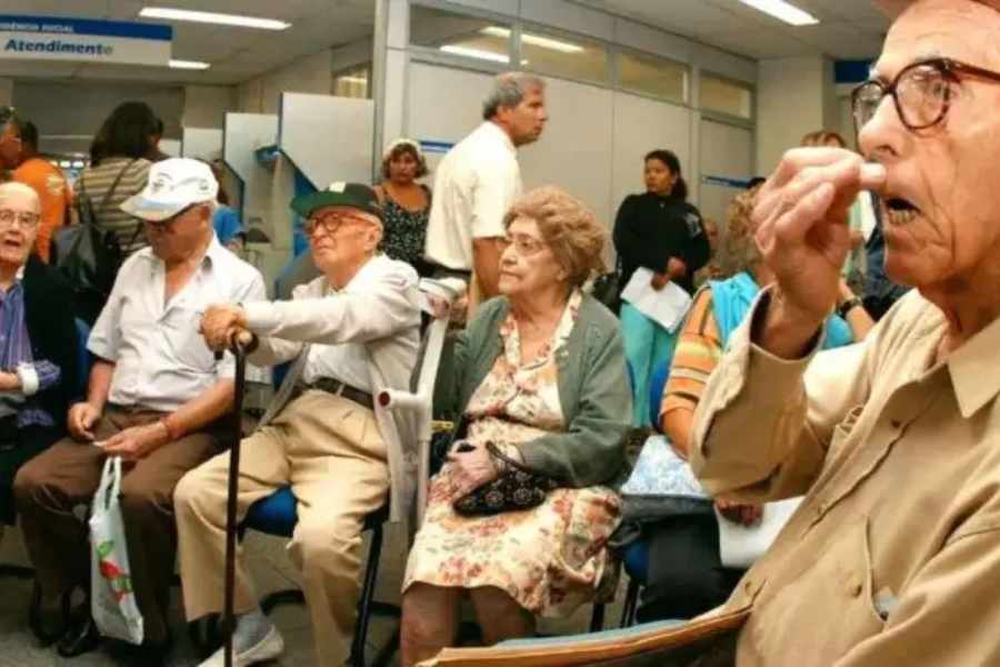 Projeto de lei pede anistia a todos os emprestimos consignados.jpg