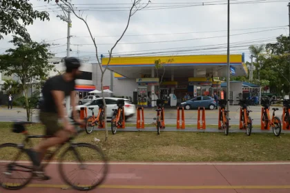 projeto-remunerar-quem-usa-bicicleta-bilhete-unico-viagens-de-bicicleta-cresceram-25-por-cento-entre-2017-e-2023-foto-rovena-rosa-agencia-brasil