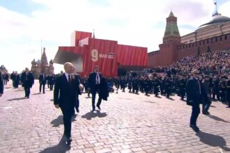 russia-celebra-80-anos-do-dia-da-vitoria-com-desfile-militar-povo-sovietico-esmagou-o-nazismo-e-salvou-o-mundo-da-escravidao-disse-putin-foto-reproducao-sputnik-brasil-tvt-news