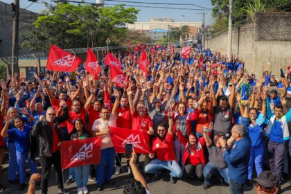 metalurgicos-do-abc-fazem-ato-em-defesa-das-pautas-da-classe-trabalhadora-nesta-sexta-e-a-primeira-de-tantas-outras-que-forem-necessarias-disse-moises-foto-adonis-guerra-smabc-tvt-news