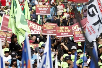 1-de-maio-confirma-os-destaques-do-dia-do-trabalhador-pelo-brasil-reducao-da-jornada-tem-apoio-do-governo-disse-ministro-luiz-marinho-foto-paulo-pinto-agencia-brasil-tvt-news
