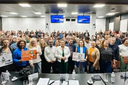 aposentados-do-itau-lotam-audiencia-publica-pelo-direito-a-saude-mobilizacao-esta-aumentando-e-isso-e-muito-importante-disse-neiva-foto-spbancarios-tvt-news