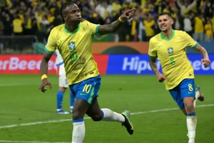 Vinicius-Junior-comemora-gol-da-classificacao-brasileira-Foto-Rafael-Ribeiro-CBF-TVT-NEWS