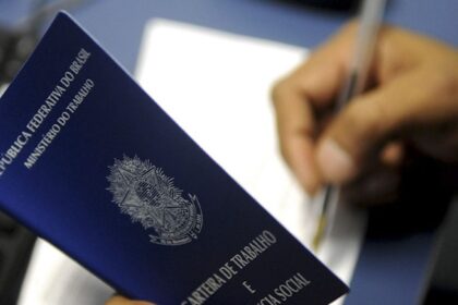 desemprego-cai-e-emprego-com-carteira-bate-recorde-39-8-milhoes-de-trabalhadores-tem-carteira-assinada-foto-agencia-brasilia-tvt-news