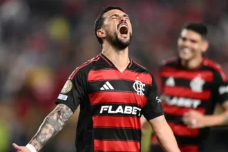 Mundial-de-clubes-Arrascaeta - abriu - o - placar - para - o - Flamengo - nesta - segunda-feira - (16). - Foto: - FIFA-TVT-NEWS