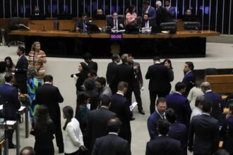 governo-ainda-avalia-se-vai-ao-supremo-por-iof-diz-agu-haddad-defendeu-que-recorrer-ao-supremo-e-um-direito-do-governo-foto-lula-marques-abr-tvt-news