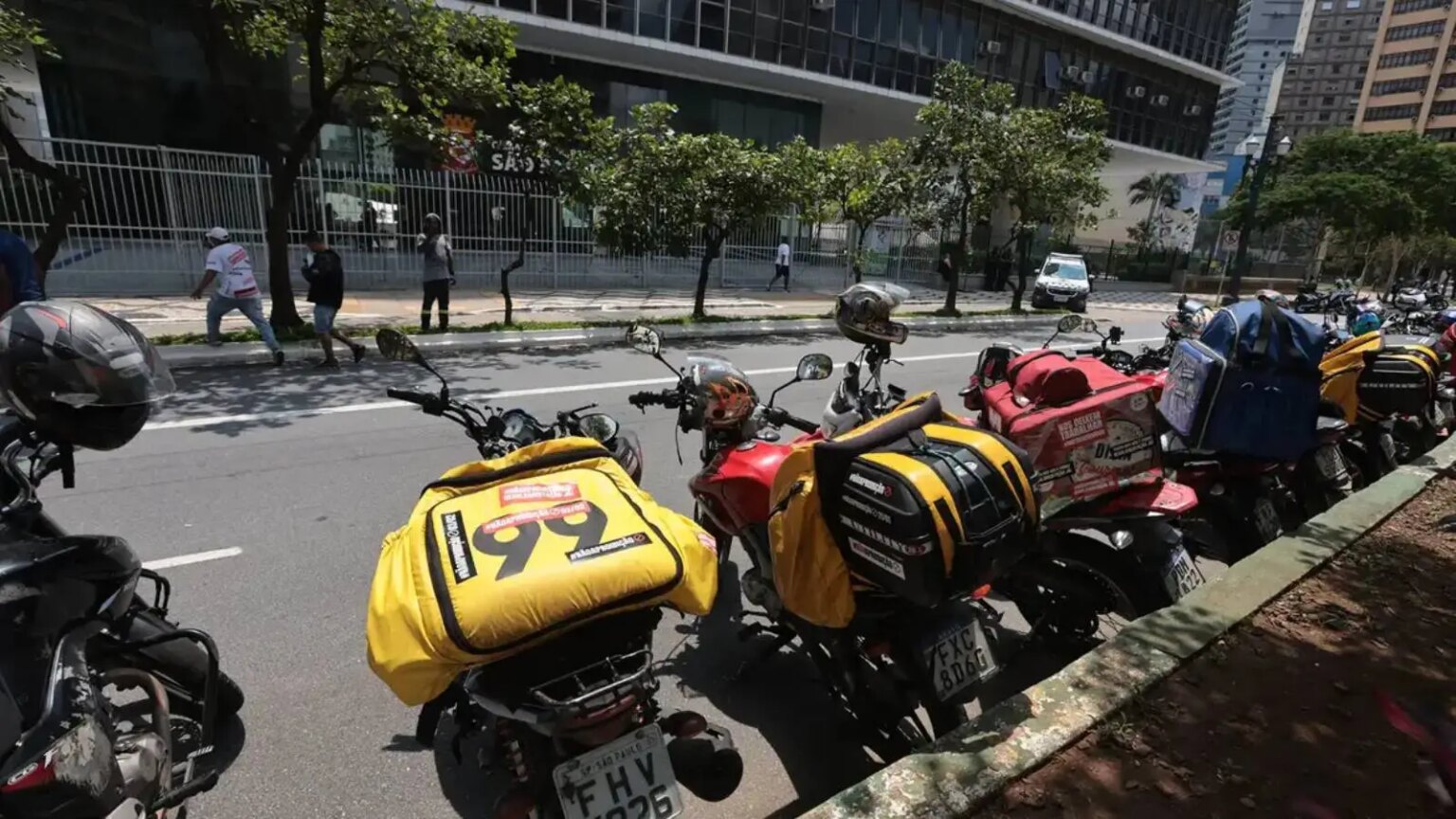 governo-estuda-abertura-de-credito-para-entregadores-de-apps-programa-de-credito-vai-financiar-motocicletas-para-os-entregadores-foto-paulo-pinto-abr-tvt-news