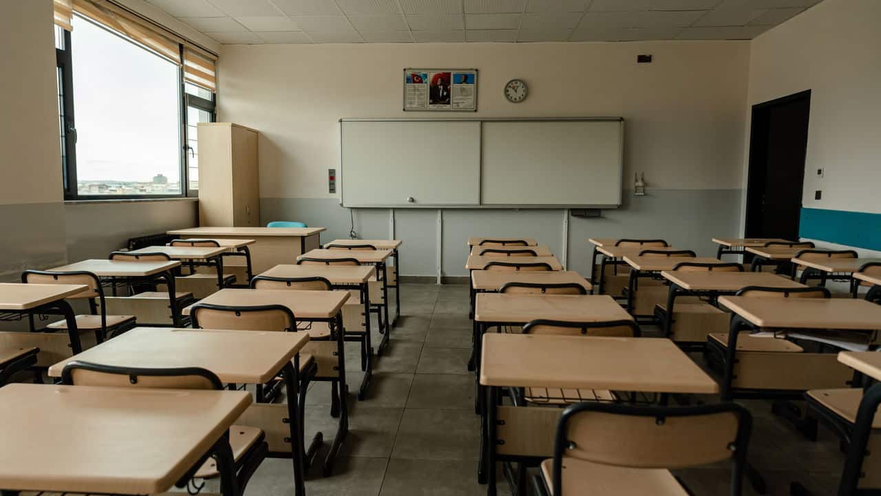 Greve no DF professores param nesta segunda 2 e escolas.jpg
