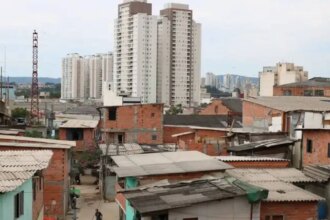 Lula vem a SP anunciar solucao para Favela do Moinho.jpg