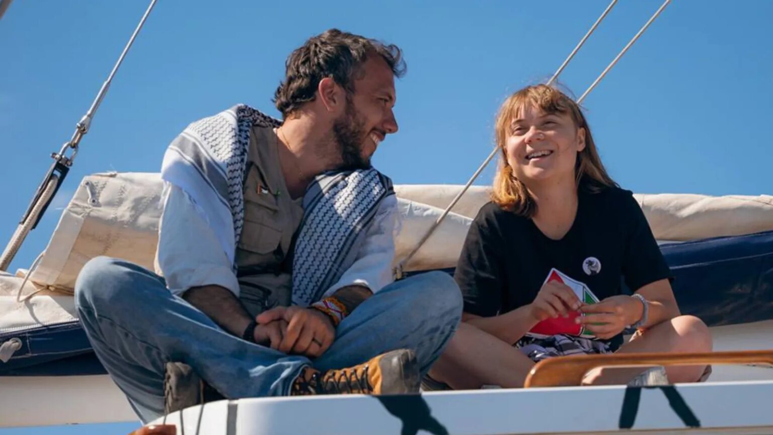 navio-greta-resgata-migrantes-acompanhe-localizacao-thiago-avila-e-greta-thunberg-foto-freedom-flotilla-coalition-tvt-news