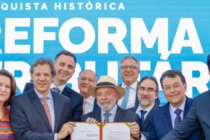 reforma-tributaria-quem-deve-pagar-mais-presidente-lula-durante-cerimonia-de-sancao-do-projeto-de-lei-complementar-n-68-2024-de-regulamentacao-da-reforma-tributaria-no-palacio-do-planalto-foto-ricardo-stuckert-pr-tvt-news