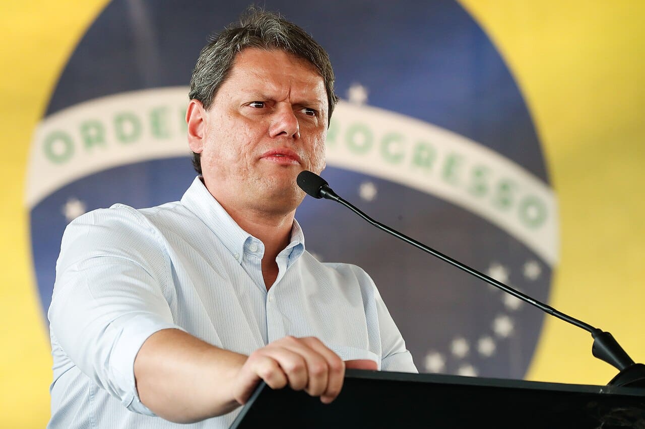 Tarcisio defende Bolsonaro no STF em fala de 10 minutos.jpg