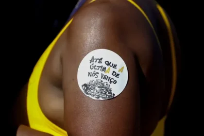 25-de-julho-e-o-dia-da-mulher-negra-latino-americana-na-10a-marcha-das-mulheres-negras-do-rj-as-mulheres-negras-marcham-contra-o-racismo-e-pelo-bem-viver-foto-tania-rego-agencia-brasil-tvt-news