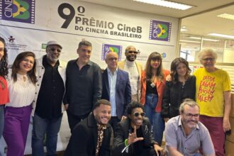 9o-premio-cineb-e-entregue-no-sindicato-dos-bancarios-neiva-ribeiro-ao-lado-de-artistas-e-personalidades-do-cinema-como-ailton-graca-e-marina-person-foto-spbancarios-tvt-news