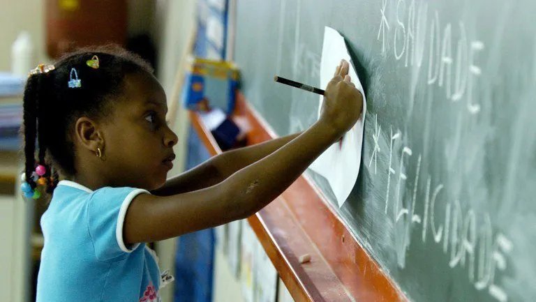 alfabetizacao-avanca-e-atinge-59-2-em-2024-participaram-do-estudo-2-milhoes-de-alunos-de-42-mil-escolas-em-5-450-municipios-foto-divulgacao-mec-tvt-news