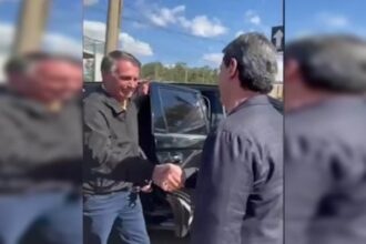 Bolsonaro e Tarcisio se encontram e movimentam bastidores da politica.jpg