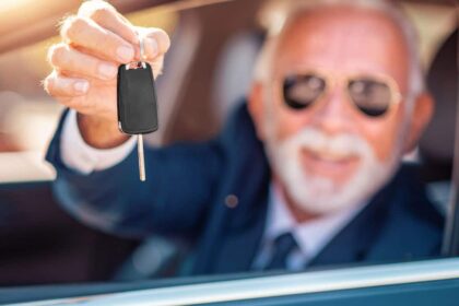 Carro novo com preco reduzido Idosos ganham direito a descontos.jpg