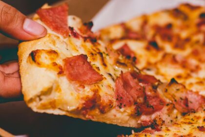 dia-da-pizza-historia-milenar-pizza-cinco-pizzarias-sao-paulo-para-visitar-icone-global-amado-brasileiros-muffin-creatives-pexels-tvt-news