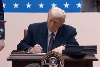 Imprensa chama tarifaco de Trump de coisa de mafioso.jpg