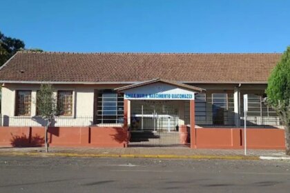 Jovem mata crianca e fere tres pessoas em ataque com.jpg