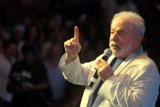 Lula rompe o silencio e critica acao dos EUA contra.jpg