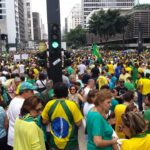 Manifestantes da direita se reunem em Brasilia apos operacao contra.jpg