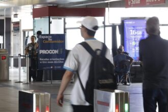 metro-ou-cptm-de-sp-apresentou-falha-pegue-atestado-para-o-atraso-estacao-tamanduatei-na-area-da-cptm-foto-paulo-pinto-agencia-brasil-tvt-news