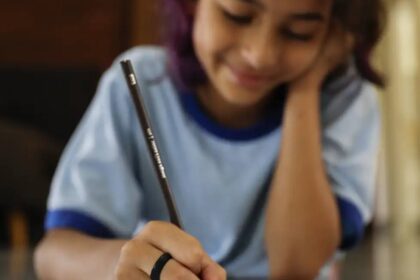 Na Ponta do Lapis ensina Educacao Financeira para estudantes.jpg